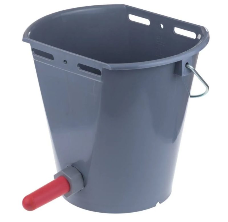 Ведро для поения телят с соской (из пластмассы) | ЧПУП «Метрасалес»